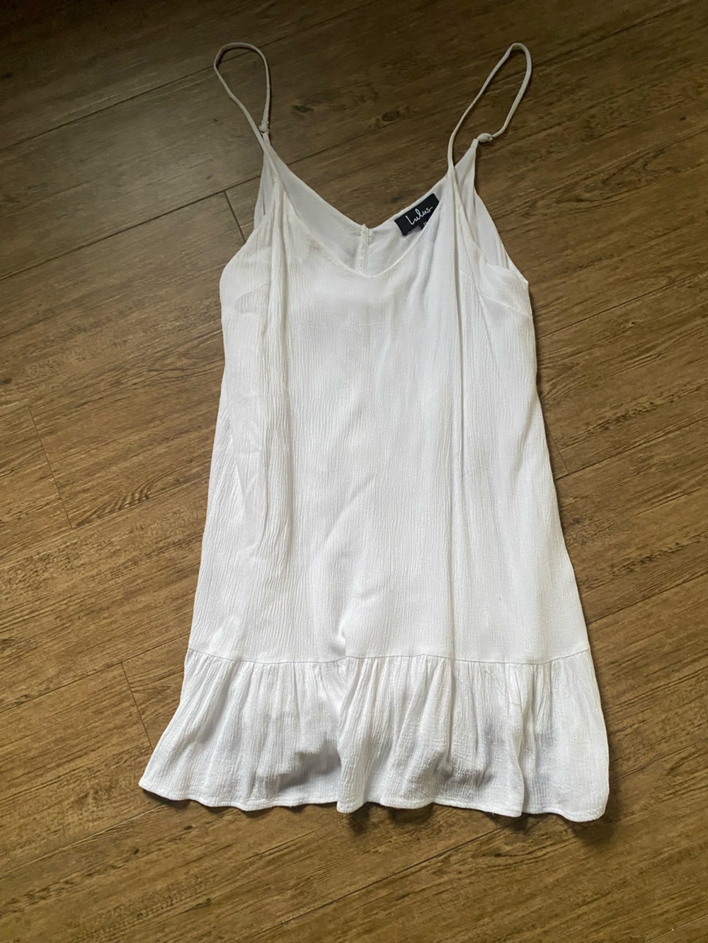 WHITE LULUS THIN DRESS WITH BOTTOM RUFFLE